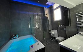 Hostel Rooms